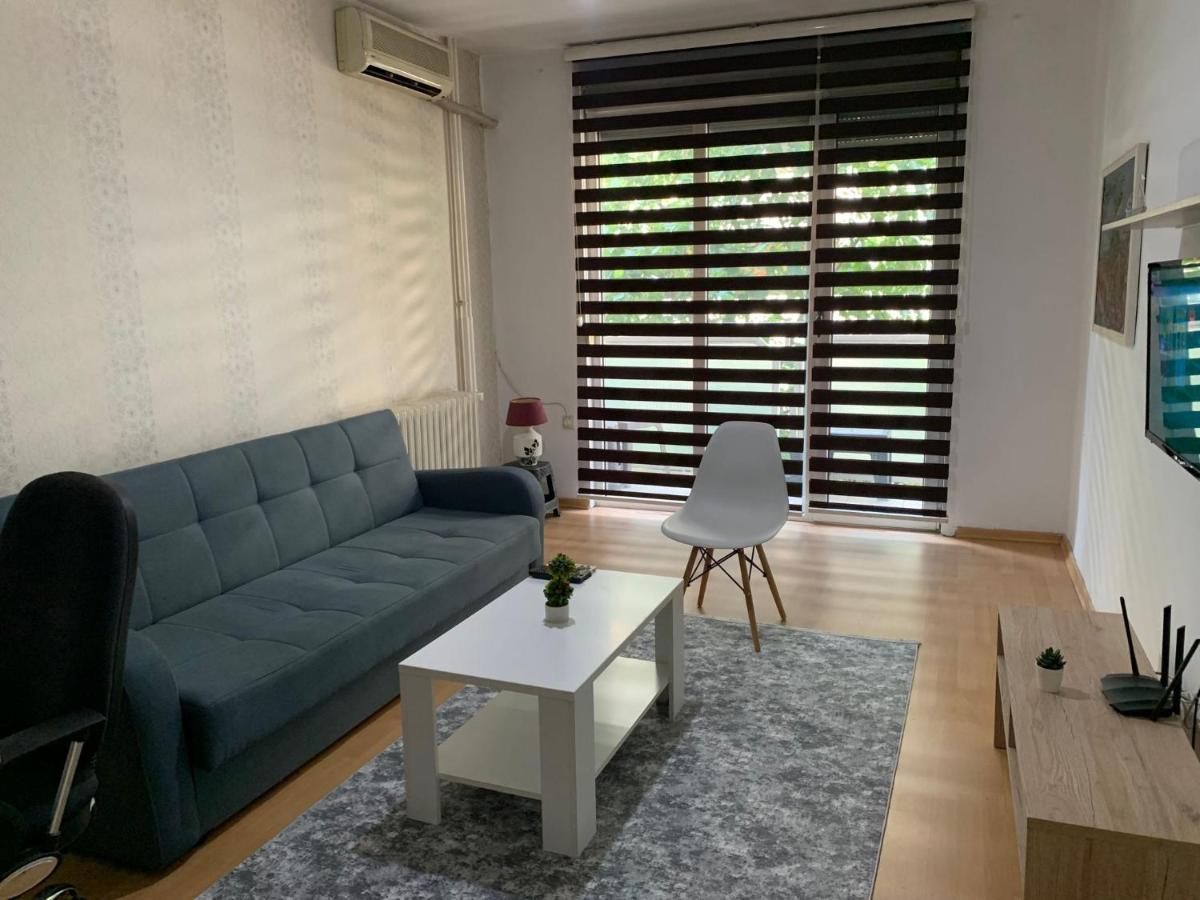 Lungro'S Square Apartment Skopje Exterior photo